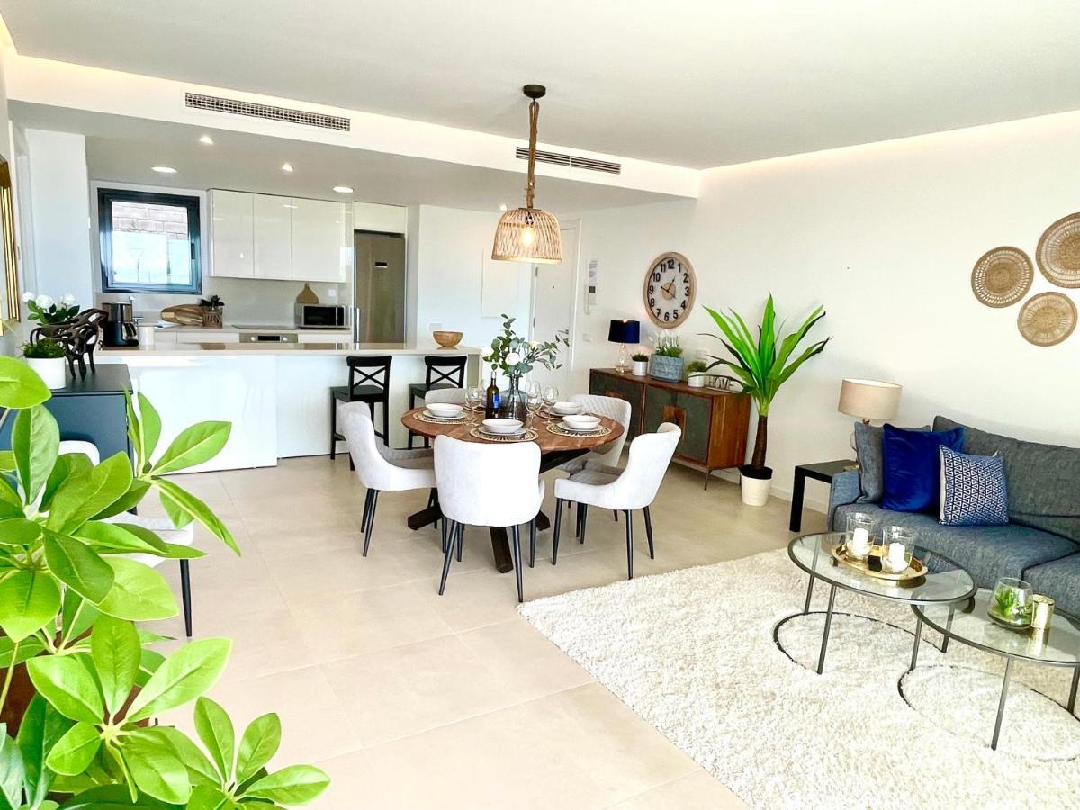 Luxury 3 Bedroom Apartment 300M From The Beach Fuengirola Extérieur photo