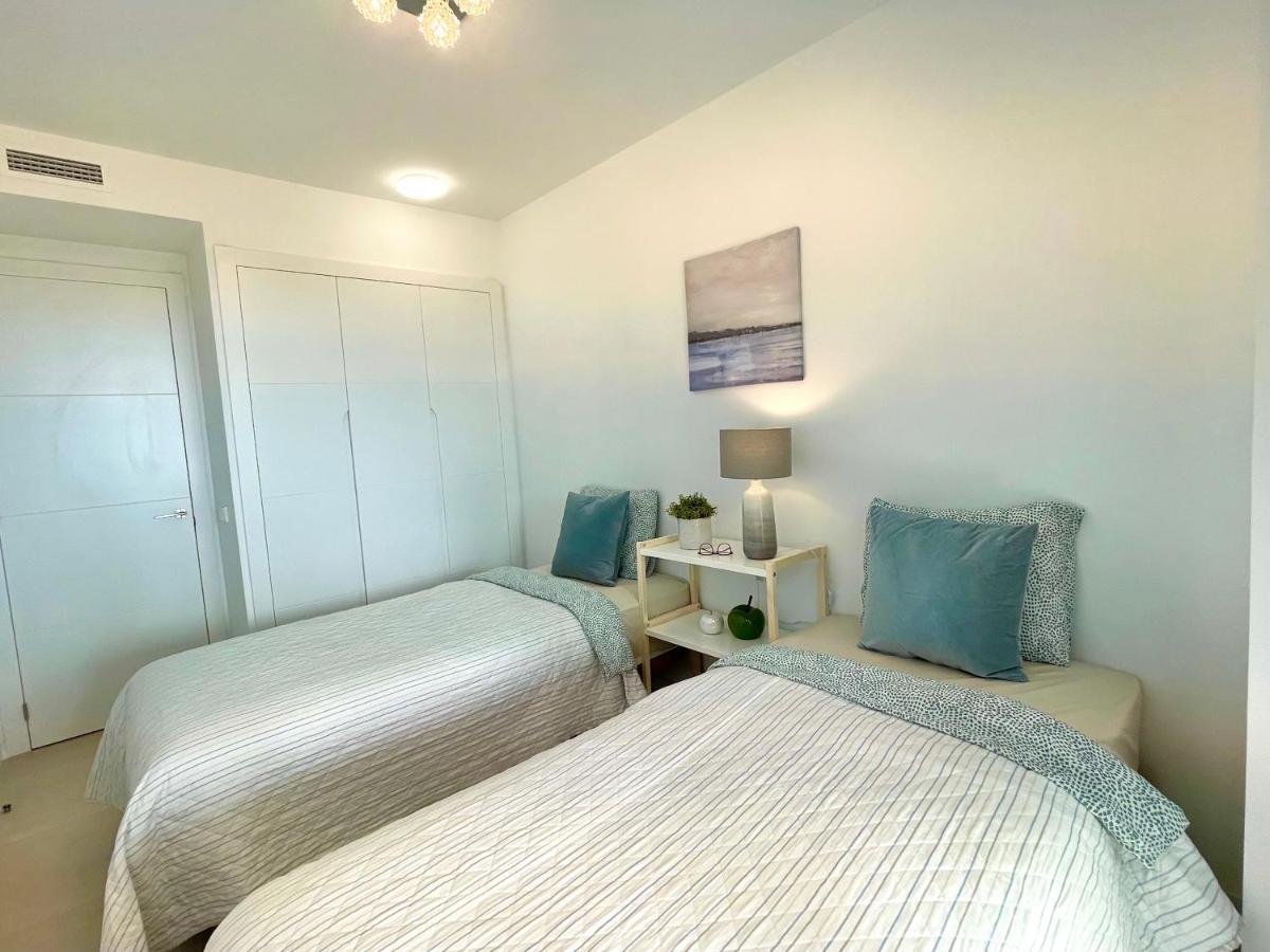 Luxury 3 Bedroom Apartment 300M From The Beach Fuengirola Extérieur photo