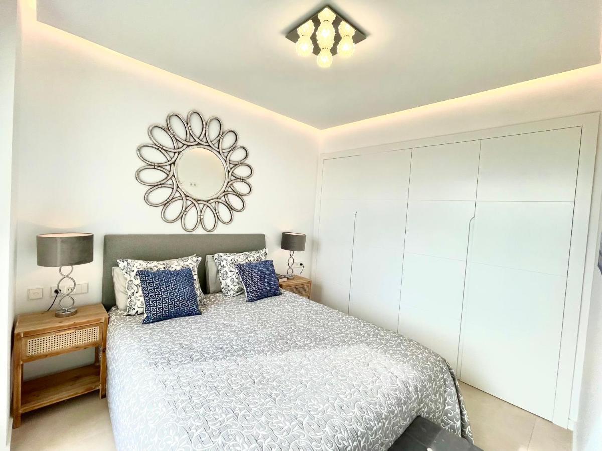 Luxury 3 Bedroom Apartment 300M From The Beach Fuengirola Extérieur photo