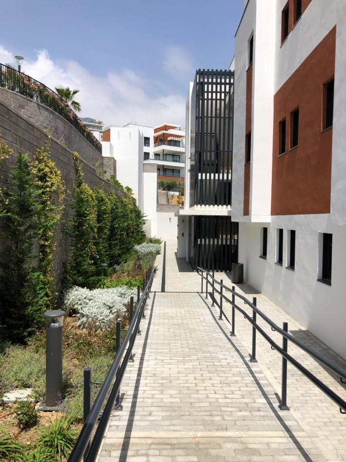 Luxury 3 Bedroom Apartment 300M From The Beach Fuengirola Extérieur photo